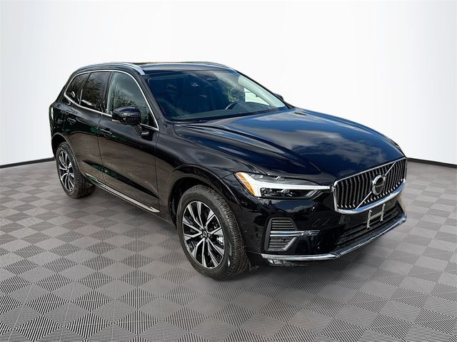 2023 Volvo XC60 Plus Bright Theme