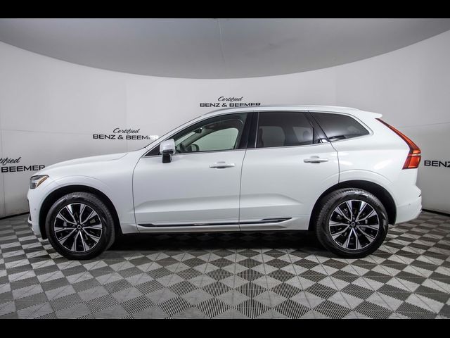 2023 Volvo XC60 Plus Bright Theme