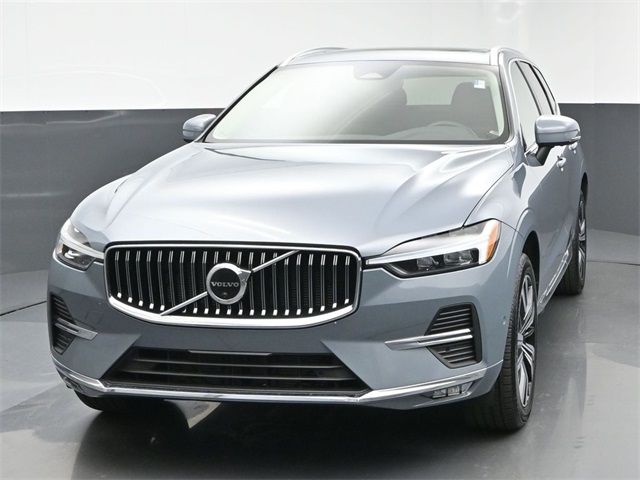 2023 Volvo XC60 Plus Bright Theme