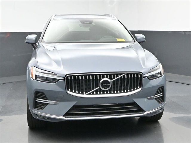 2023 Volvo XC60 Plus Bright Theme