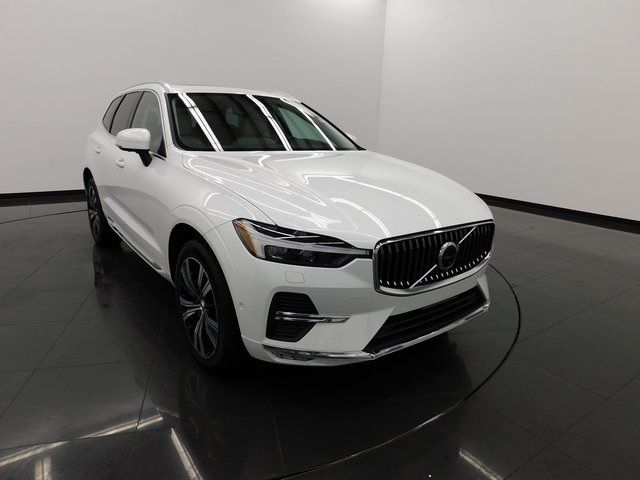 2023 Volvo XC60 Plus Bright Theme