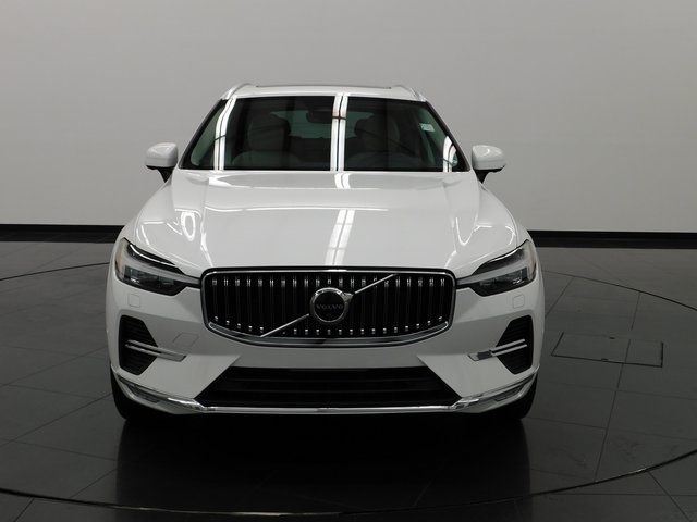 2023 Volvo XC60 Plus Bright Theme