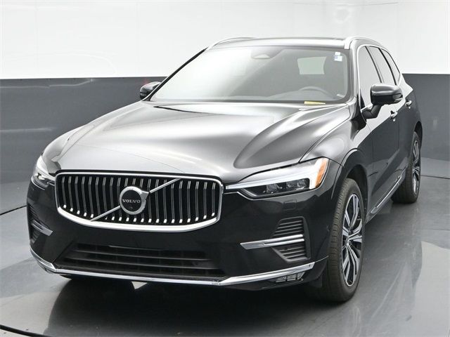 2023 Volvo XC60 Plus Bright Theme