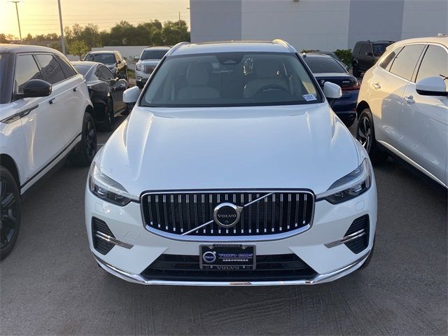 2023 Volvo XC60 Plus Bright Theme