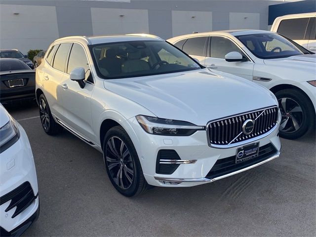 2023 Volvo XC60 Plus Bright Theme