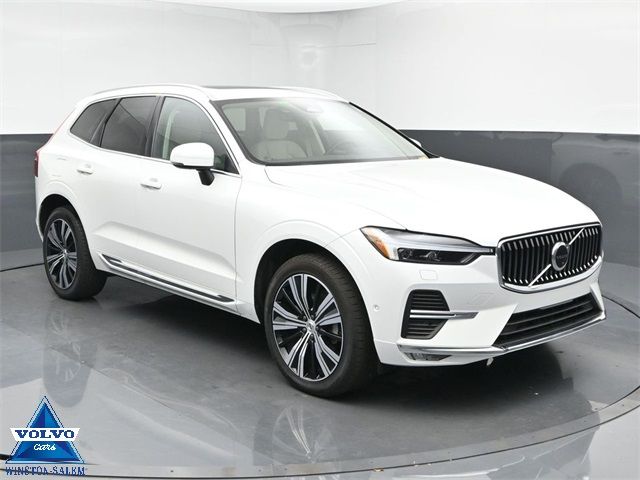 2023 Volvo XC60 Plus Bright Theme