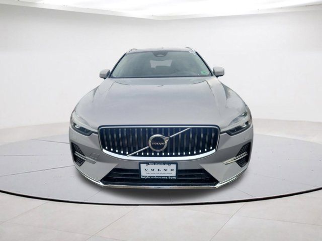 2023 Volvo XC60 Plus Bright Theme