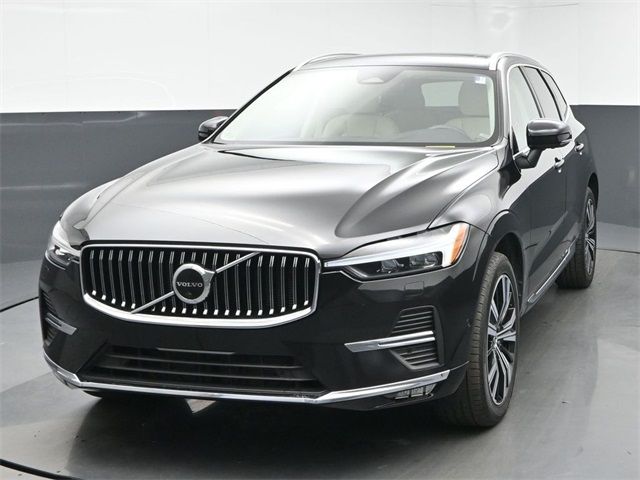 2023 Volvo XC60 Plus Bright Theme