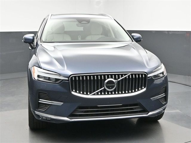 2023 Volvo XC60 Plus Bright Theme