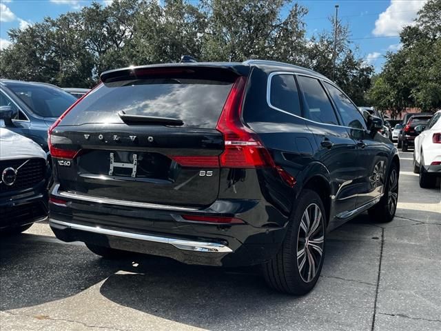 2023 Volvo XC60 Plus Bright Theme