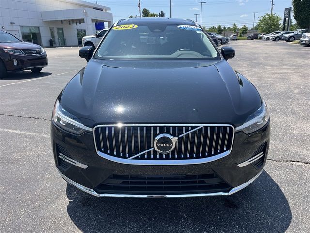 2023 Volvo XC60 Plus Bright Theme