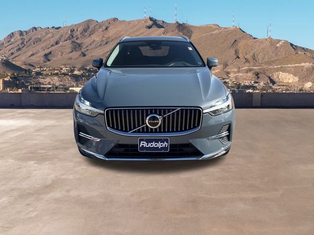 2023 Volvo XC60 Plus Bright Theme