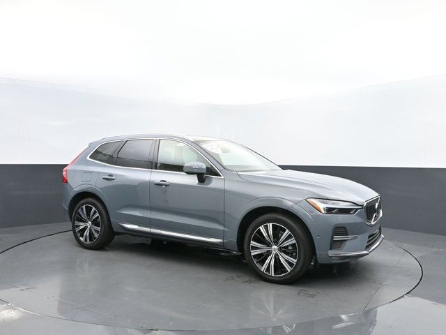 2023 Volvo XC60 Plus Bright Theme