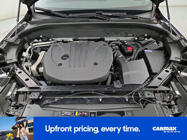 2023 Volvo XC60 Plus Bright Theme