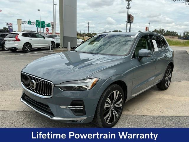 2023 Volvo XC60 Plus Bright Theme