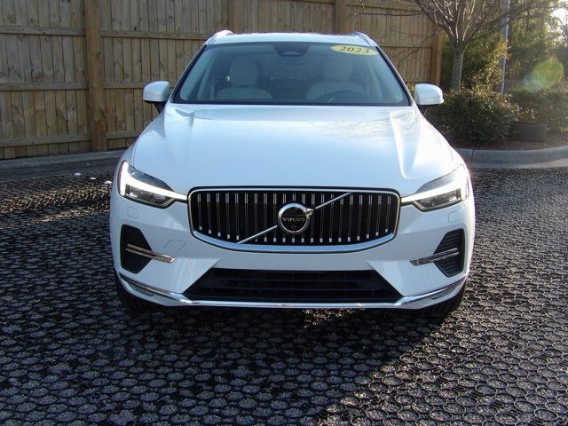 2023 Volvo XC60 Plus Bright Theme