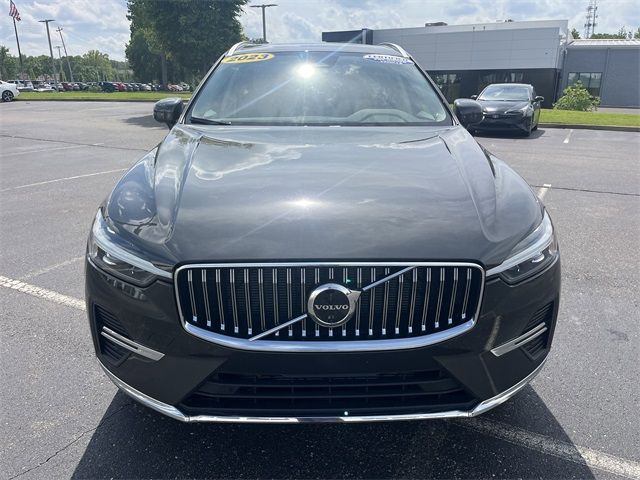 2023 Volvo XC60 Plus Bright Theme