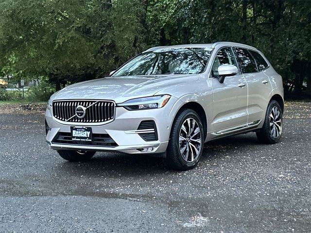 2023 Volvo XC60 Plus Bright Theme