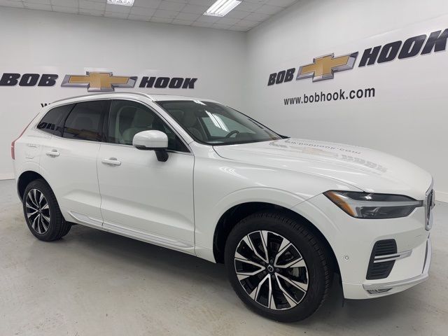 2023 Volvo XC60 Plus Bright Theme