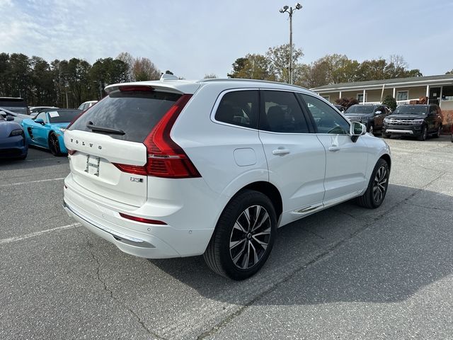 2023 Volvo XC60 Plus Bright Theme