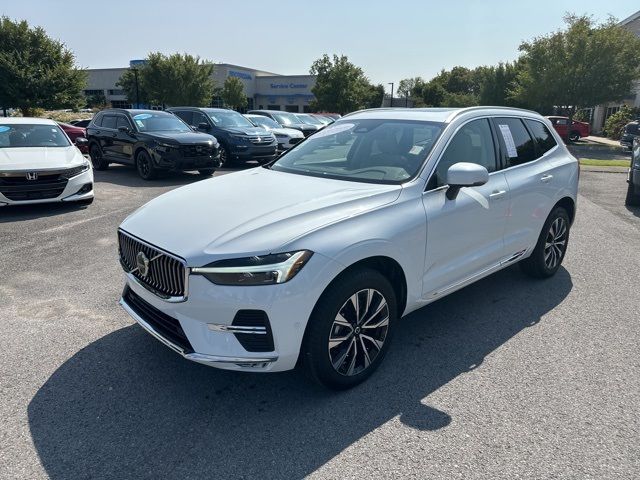 2023 Volvo XC60 Plus Bright Theme