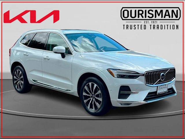 2023 Volvo XC60 Plus Bright Theme