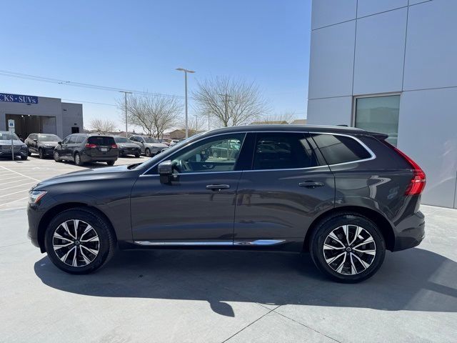 2023 Volvo XC60 Plus Bright Theme