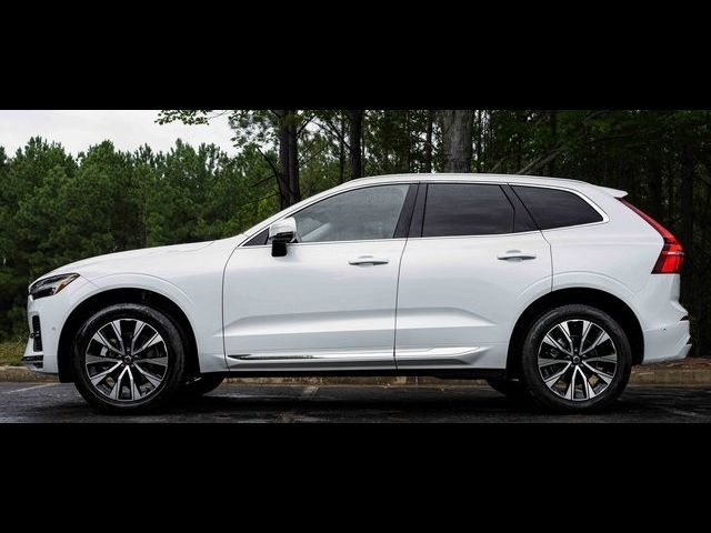 2023 Volvo XC60 Plus Bright Theme