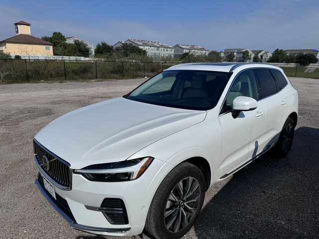 2023 Volvo XC60 Plus Bright Theme