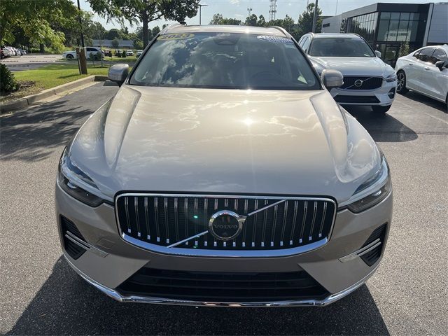 2023 Volvo XC60 Plus Bright Theme
