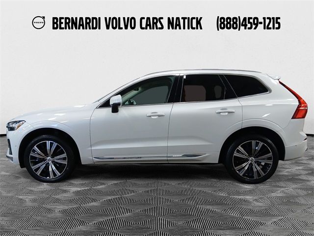 2023 Volvo XC60 Plus Bright Theme