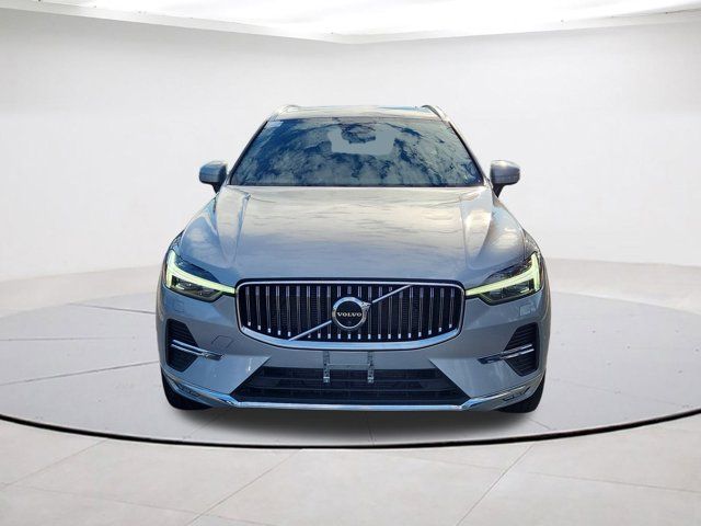 2023 Volvo XC60 Plus Bright Theme
