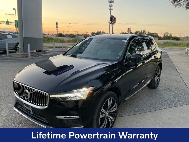 2023 Volvo XC60 Plus Bright Theme