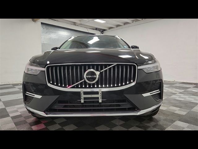 2023 Volvo XC60 Plus Bright Theme