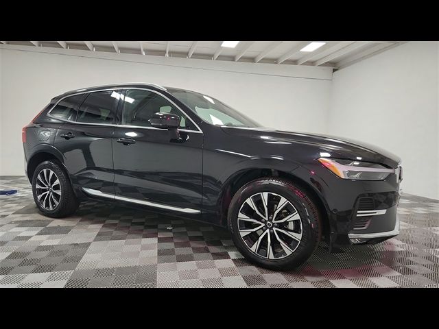 2023 Volvo XC60 Plus Bright Theme