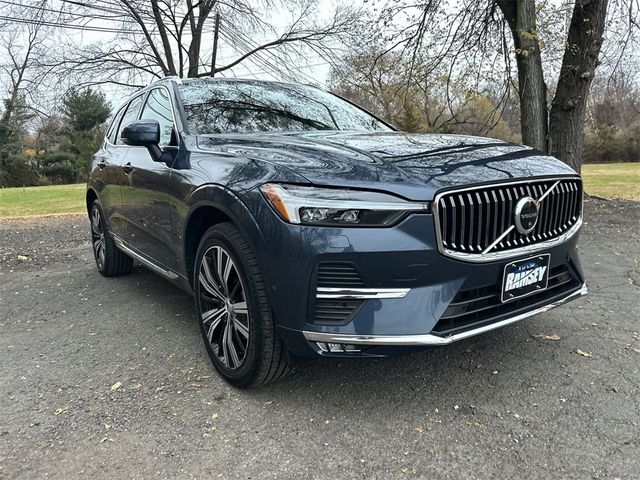 2023 Volvo XC60 Plus Bright Theme