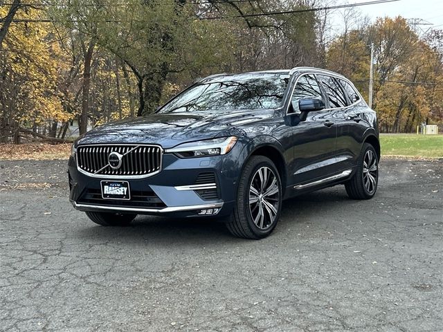 2023 Volvo XC60 Plus Bright Theme