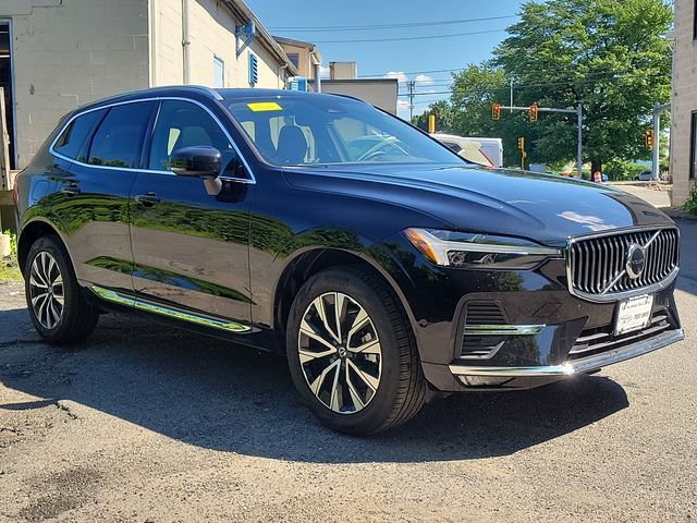 2023 Volvo XC60 Plus Bright Theme