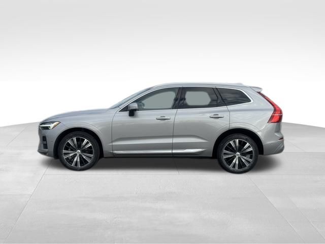 2023 Volvo XC60 Plus Bright Theme