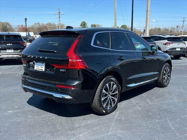 2023 Volvo XC60 Plus Bright Theme