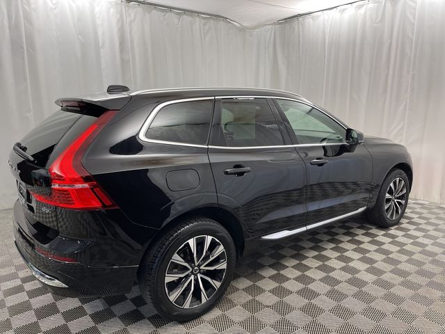 2023 Volvo XC60 Plus Bright Theme