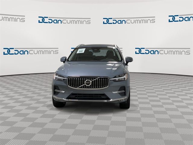 2023 Volvo XC60 Plus Bright Theme