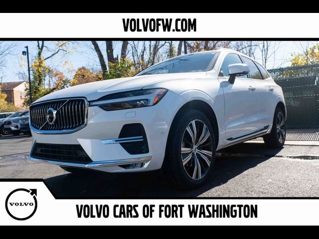 2023 Volvo XC60 Plus Bright Theme