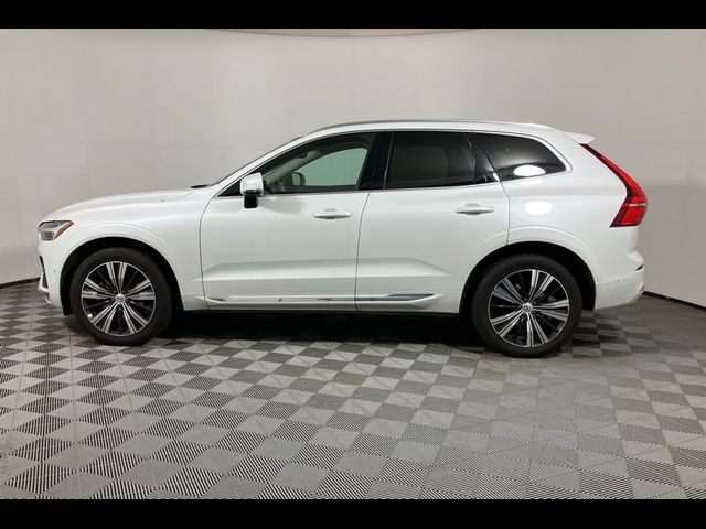 2023 Volvo XC60 Plus Bright Theme