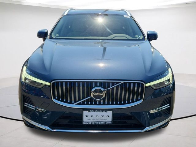 2023 Volvo XC60 Plus Bright Theme
