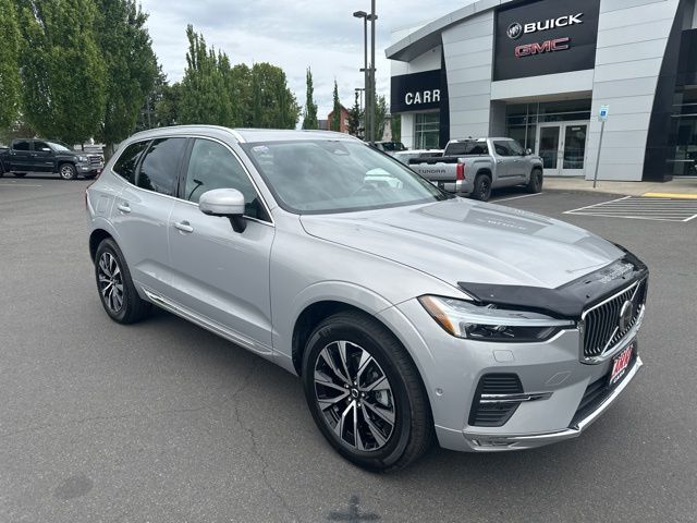 2023 Volvo XC60 Plus Bright Theme