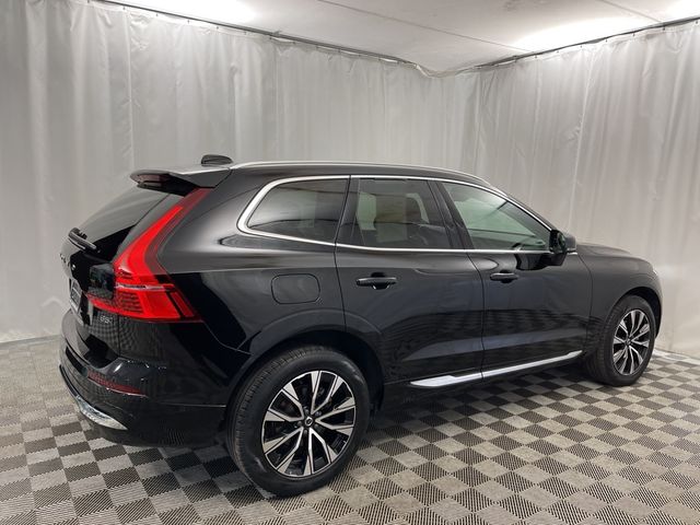 2023 Volvo XC60 Plus Bright Theme