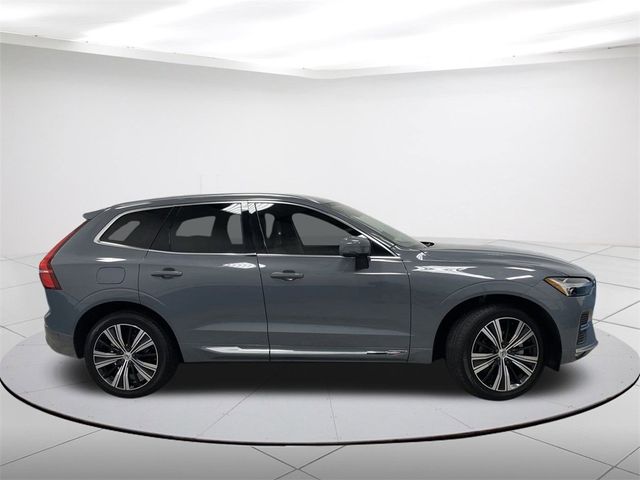 2023 Volvo XC60 Plus Bright Theme