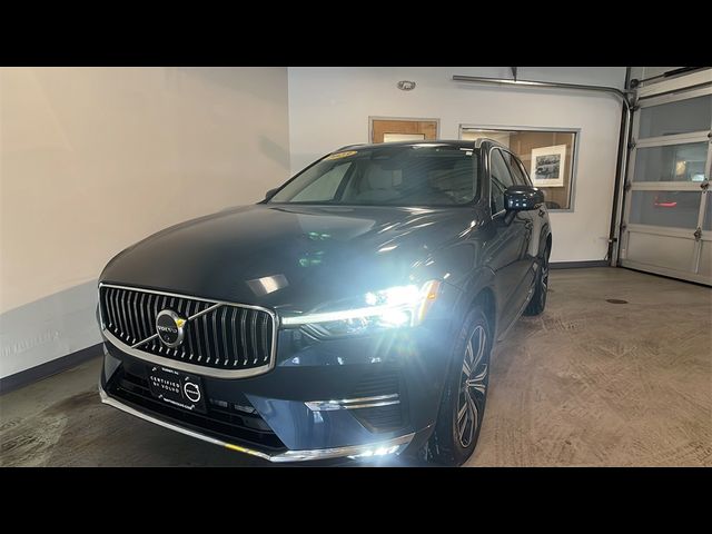 2023 Volvo XC60 Plus Bright Theme