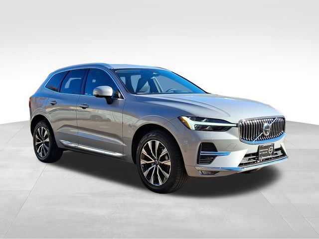 2023 Volvo XC60 Plus Bright Theme